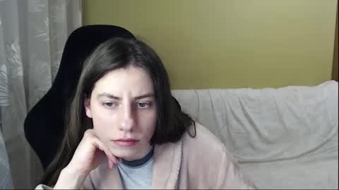 Elizabeth Effie online show from February 22, 5:47 pm