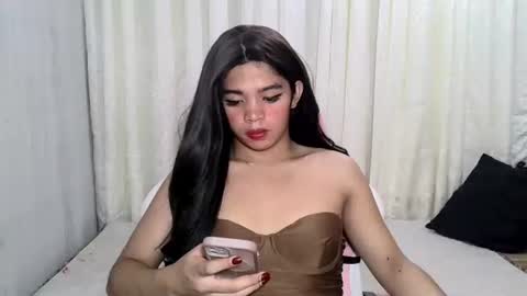 gorgeouspinay_gwen online show from June 2, 12:44 am