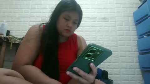 gorgeousselenaxx online show from January 10, 7:35 am