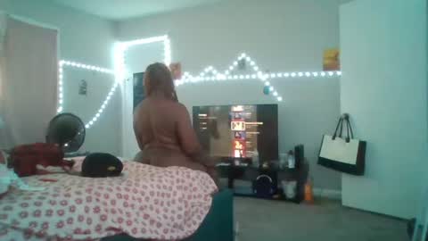 Snapshot of gotcake713 chatting on October 1, 8:14 pm Sue Goddess online show from October 1, 8:14 pm