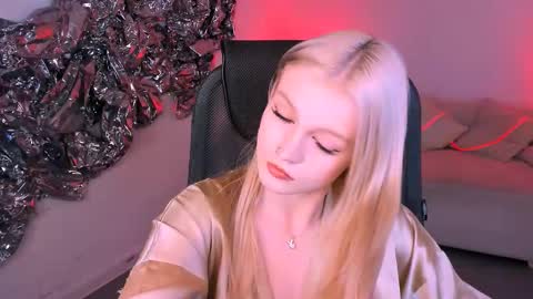 Grace Glamour online show from November 30, 5:06 pm