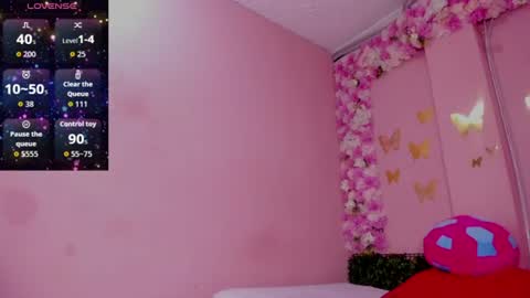 Mi Name is violeta  online show from July 22, 3:35 pm