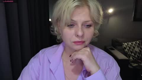 Ray online show from February 25, 8:53 pm