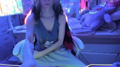 GreenEyedLovexo online show from December 19, 1:25 pm