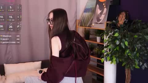 Ivy online show from November 3, 4:05 am