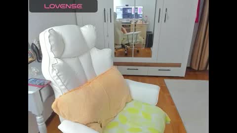 Snapshot of gretamilf chatting on February 5, 7:07 am GretaMilf online show from February 5, 7:07 am