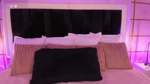 Greta Velvet  online show from February 15, 7:35 pm