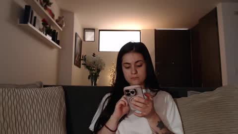 Snapshot of guccipussy1 chatting on September 29, 5:29 pm Elena online show from September 29, 5:29 pm