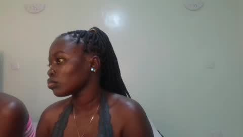 gud_lunah1 online show from June 17, 7:15 pm