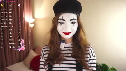 Molly online show from July 24, 5:55 pm
