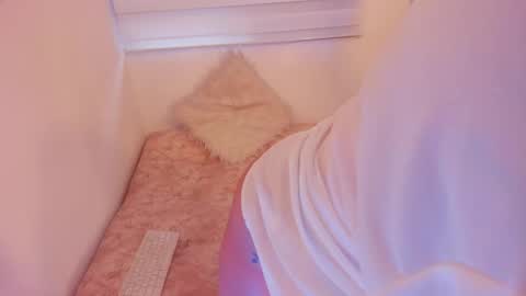 Samy Velvet    dayatorres 23 Followme online show from March 25, 10:23 pm