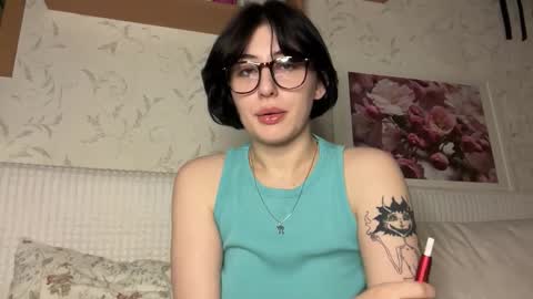 Snapshot of h3l9a_pataki chatting on September 23, 4:27 pm Helga online show from September 23, 4:27 pm