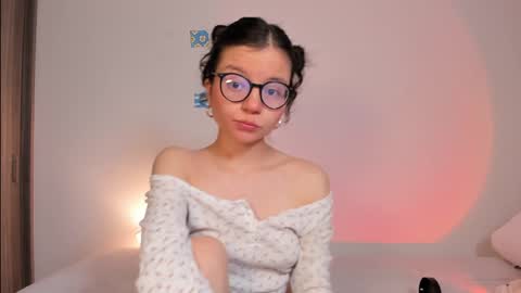 Hailey online show from December 19, 11:35 pm