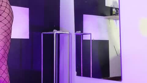 haileycat_ online show from September 15, 2:42 am