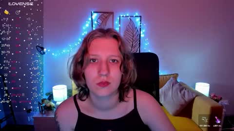 Snapshot of haileyfoxy chatting on October 15, 8:50 am Hailey online show from October 15, 8:50 am