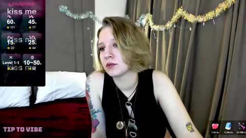 Snapshot of haileyfoxy chatting on January 5, 1:56 am Hailey online show from January 5, 1:56 am