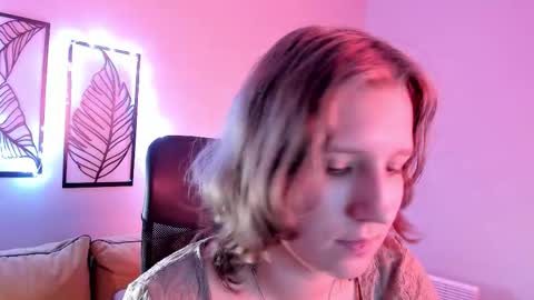 Hailey online show from November 12, 9:29 am