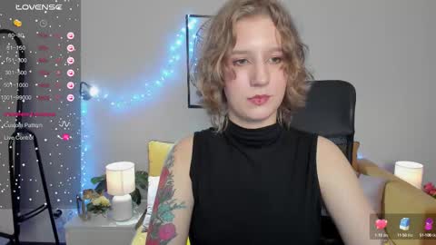 Snapshot of haileyfoxy chatting on September 28, 9:25 am Hailey online show from September 28, 9:25 am