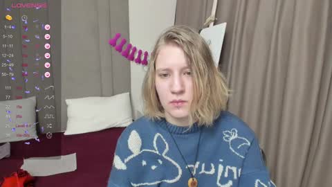 Snapshot of haileyfoxy chatting on March 10, 12:28 pm Hailey online show from March 10, 12:28 pm