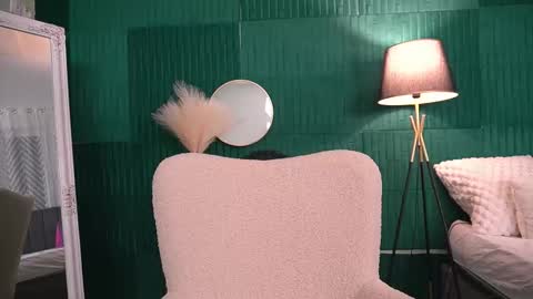 Hailey online show from November 18, 5:19 am