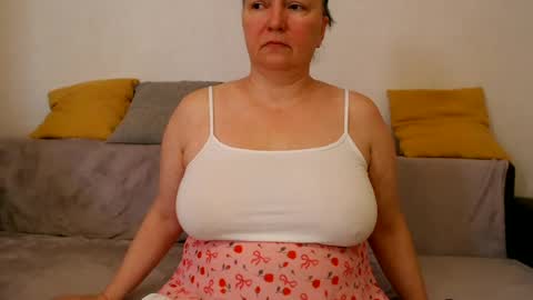 hairy vicky online show from June 23, 5:27 am