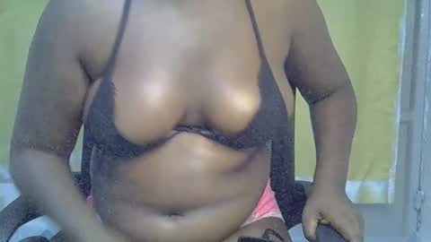 hairypussybigassy001 online show from November 21, 7:05 pm