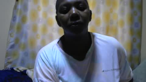 Snapshot of hairypussybigassy001 chatting on February 17, 7:58 am hairypussybigassy001 online show from February 17, 7:58 am