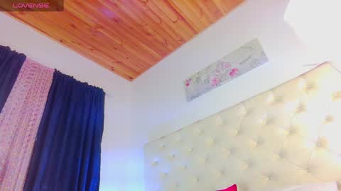 haley_evans_ online show from January 16, 11:37 am