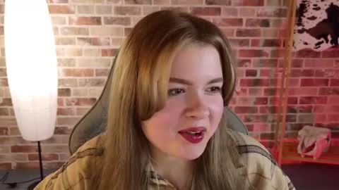 Snapshot of haleysun chatting on October 16, 2:09 pm HaleySun online show from October 16, 2:09 pm