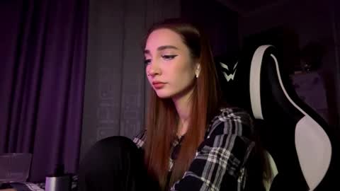 Holly online show from November 30, 9:08 pm