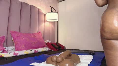  Hally Bans  online show from April 17, 9:50 pm