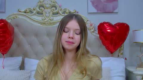 HallyBradley online show from February 19, 5:45 pm