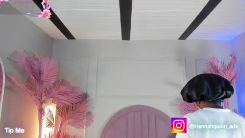 hanaahquinn online show from May 30, 11:52 am