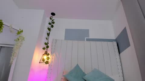 hanah_gray online show from May 30, 11:19 am