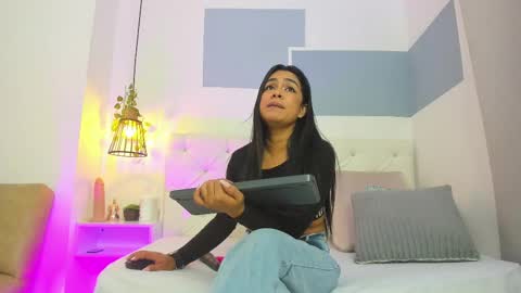 hanah_gray online show from February 17, 11:13 am