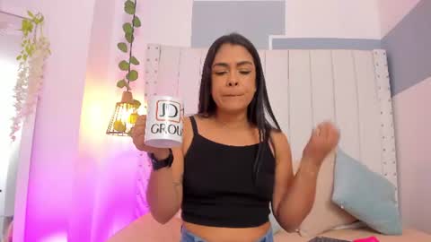 hanah_gray online show from July 28, 11:17 am