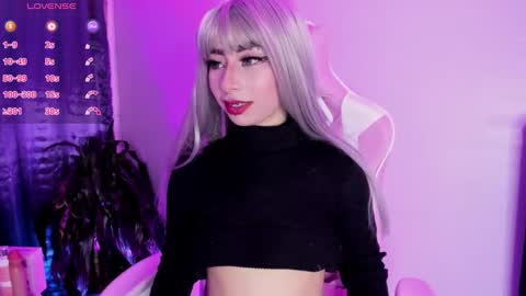 Snapshot of hanna_azumi_ chatting on February 1, 12:18 am hanna online show from February 1, 12:18 am