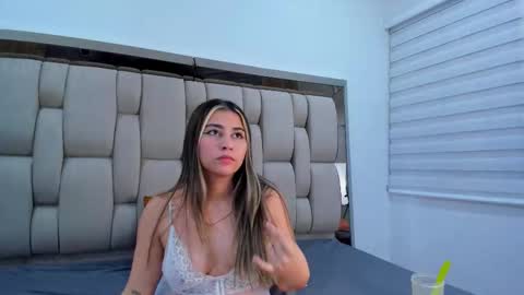 Hanna Castro online show from September 22, 5:06 am