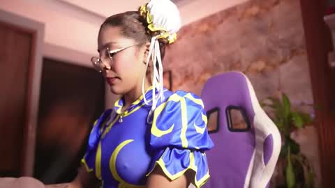 HANNA  online show from October 26, 1:34 am