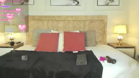 hanna_daze online show from February 10, 11:57 am