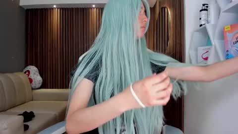 Hanna Dust online show from March 3, 3:38 am