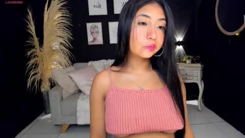 Snapshot of hanna_fost chatting on February 11, 12:58 pm im Hanna online show from February 11, 12:58 pm