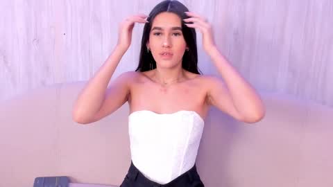 Hanna Foxi online show from June 8, 12:17 pm