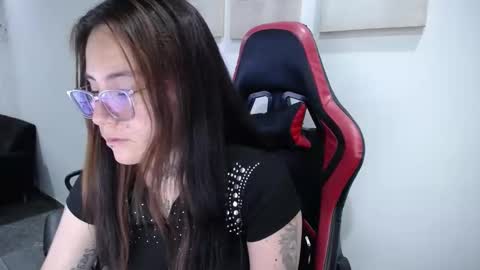 mara online show from April 18, 9:37 pm