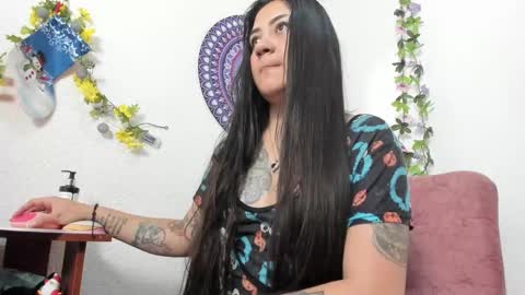Snapshot of hanna_moore1 chatting on December 26, 3:31 pm Camila online show from December 26, 3:31 pm