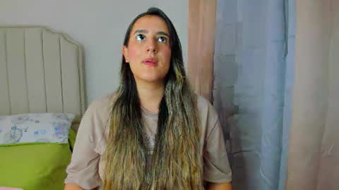 Hanna online show from February 4, 6:44 pm