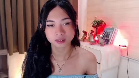 Snapshot of hannah_davis69 chatting on February 20, 2:07 am Riah online show from February 20, 2:07 am