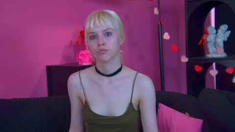 Hannah online show from June 27, 12:44 pm