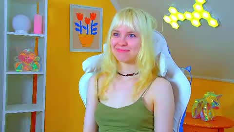 Hannah online show from July 12, 8:26 am