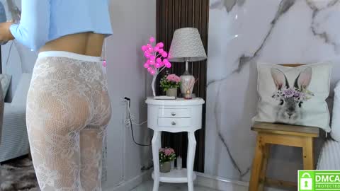 Snapshot of hannahill69 chatting on January 22, 4:23 am Hannahill69 online show from January 22, 4:23 am